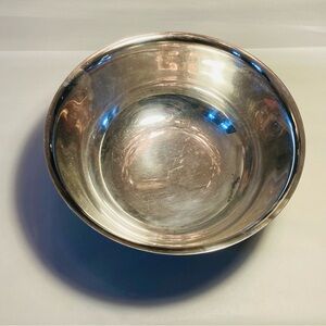 Gorham silver plate classic large round fluted bowl for serving, elegant accent